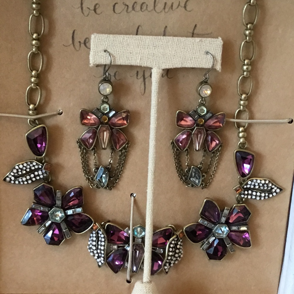 C&I Papillon Necklace and Earrings Set